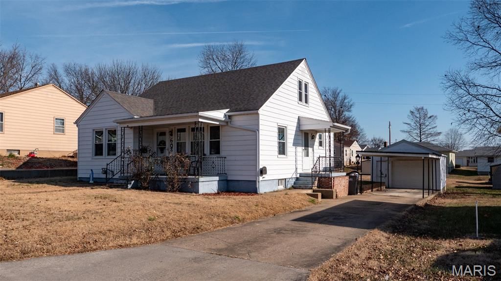 608 Kiefer Street, Ste Genevieve, MO 63670