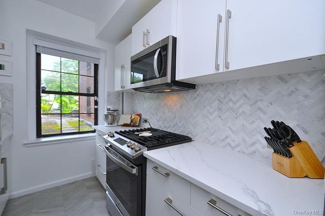 192 Garth Road TP, Scarsdale, NY 10583