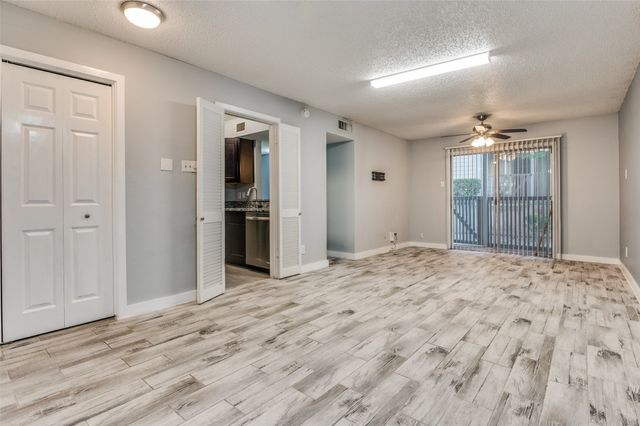 4859 Cedar Springs Road 144, Dallas, TX 75219