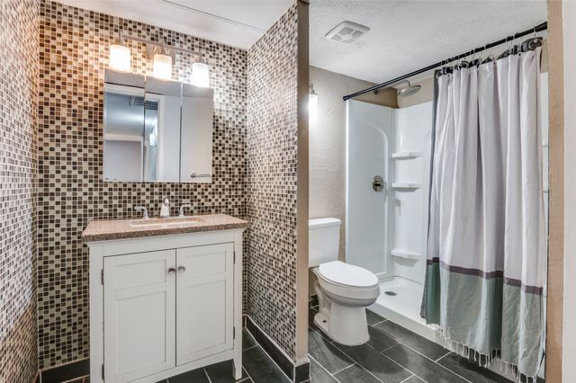 4859 Cedar Springs Road 144, Dallas, TX 75219