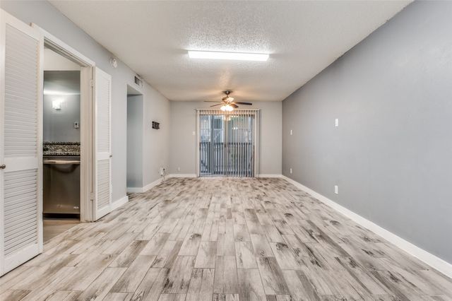 4859 Cedar Springs Road 144, Dallas, TX 75219