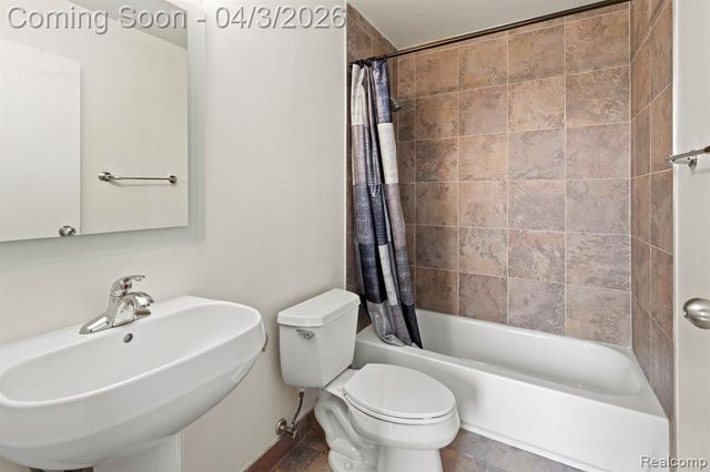 6533 E Jefferson Avenue 431, Detroit, MI 48207