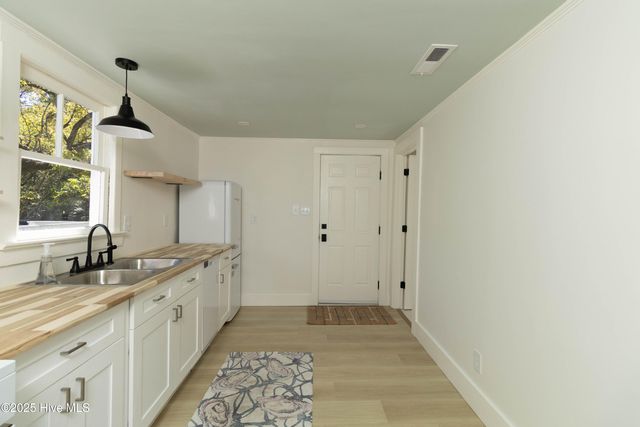 213 Doctor M.L.K. Jr Avenue, Edenton, NC 27932