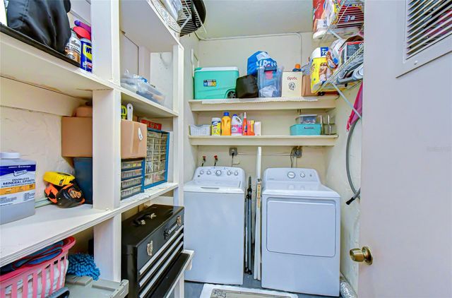 9700 STARKEY ROAD 111, Seminole, FL 33777