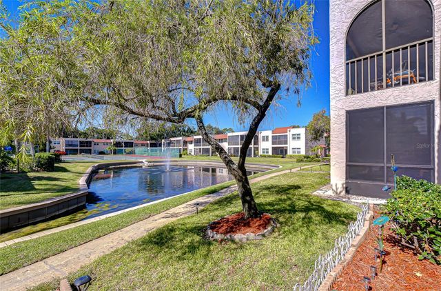 9700 STARKEY ROAD 111, Seminole, FL 33777