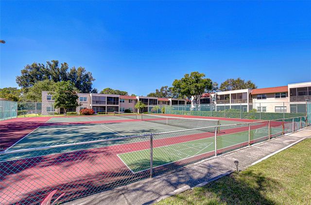 9700 STARKEY ROAD 111, Seminole, FL 33777