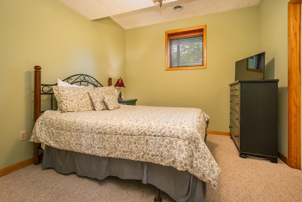 Image 27 of property listing at 60 BARBARA'S WAY, Mc Henry, MD 21541