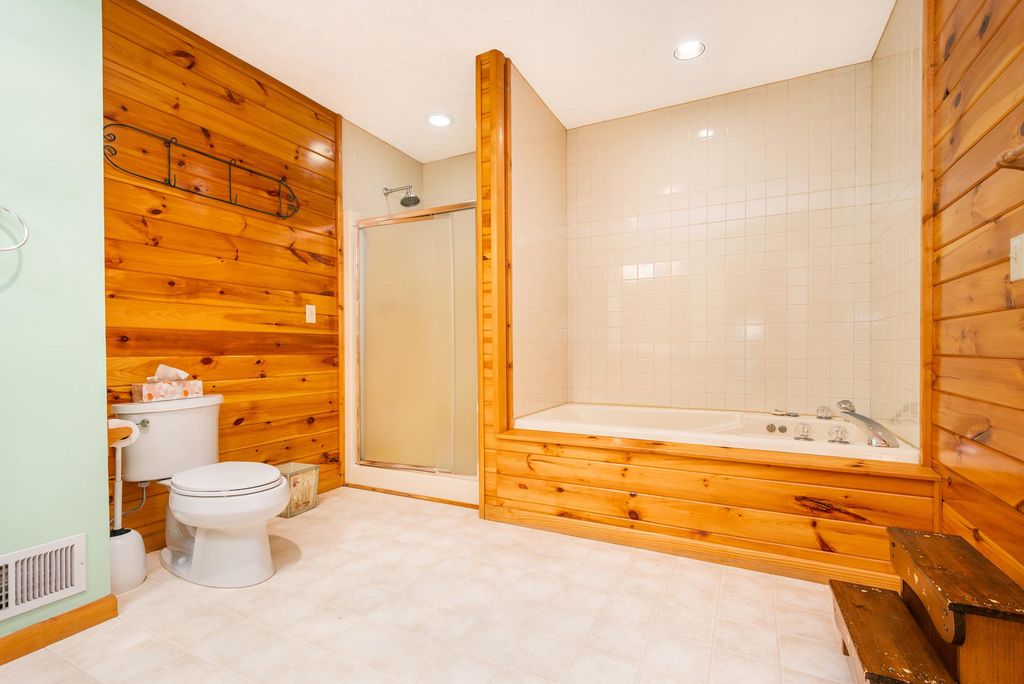 Image 37 of property listing at 60 BARBARA'S WAY, Mc Henry, MD 21541