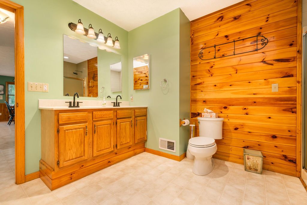 Image 38 of property listing at 60 BARBARA'S WAY, Mc Henry, MD 21541