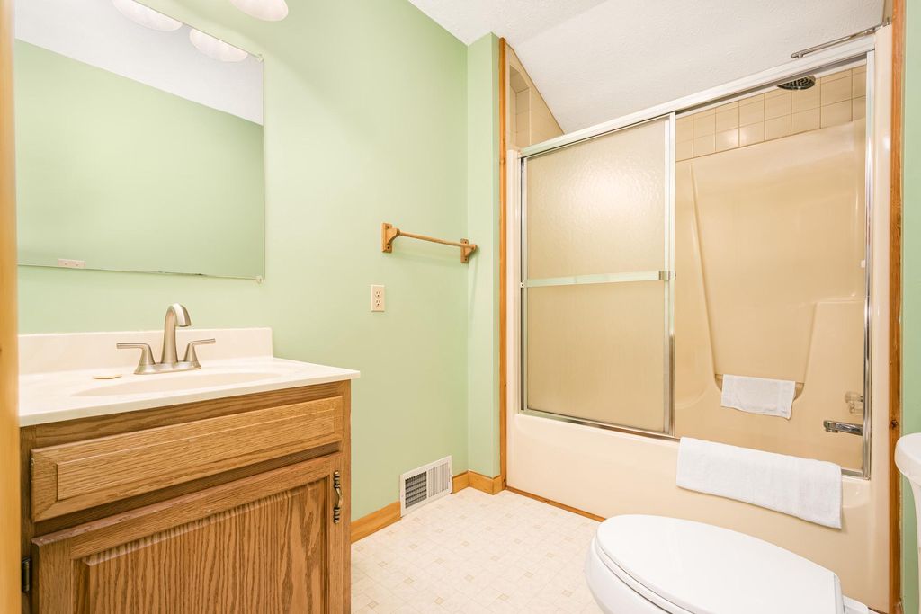 Image 40 of property listing at 60 BARBARA'S WAY, Mc Henry, MD 21541