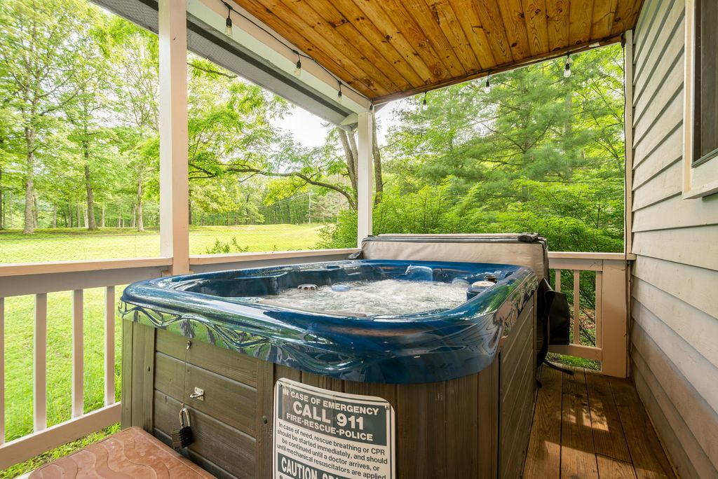 Image 6 of property listing at 60 BARBARA'S WAY, Mc Henry, MD 21541