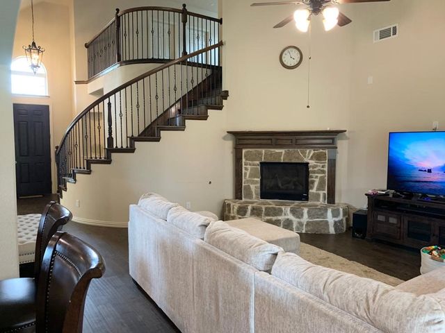 9353 Velvet Cactus Drive, Fort Worth, TX 76177