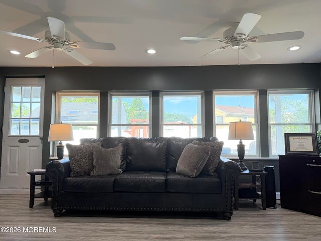8 Lake Avenue, Hazlet, NJ 07730