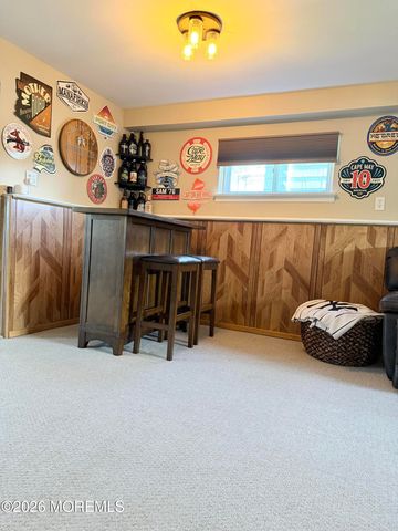 8 Lake Avenue, Hazlet, NJ 07730