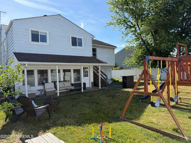 8 Lake Avenue, Hazlet, NJ 07730