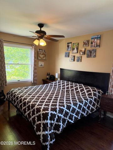 8 Lake Avenue, Hazlet, NJ 07730