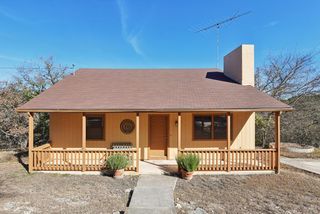 115 S Codrington, Kerrville, TX 78028