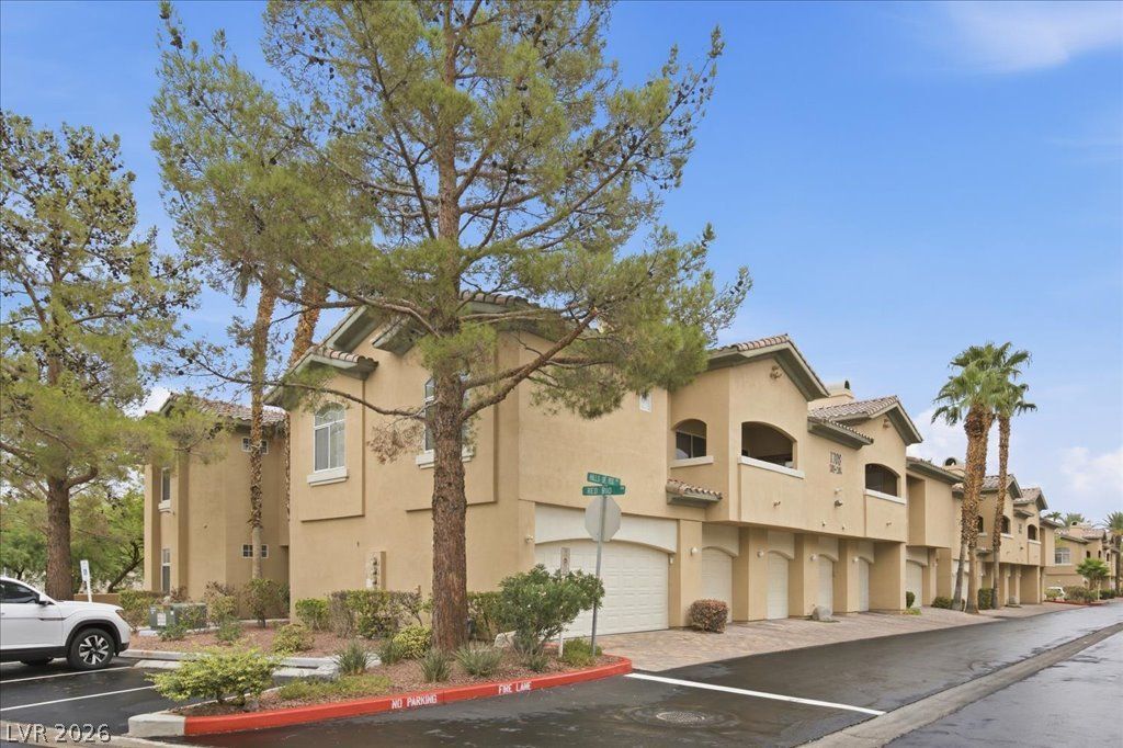 1708 Hills Of Red Drive 104, Las Vegas, NV 89128 — exterior
