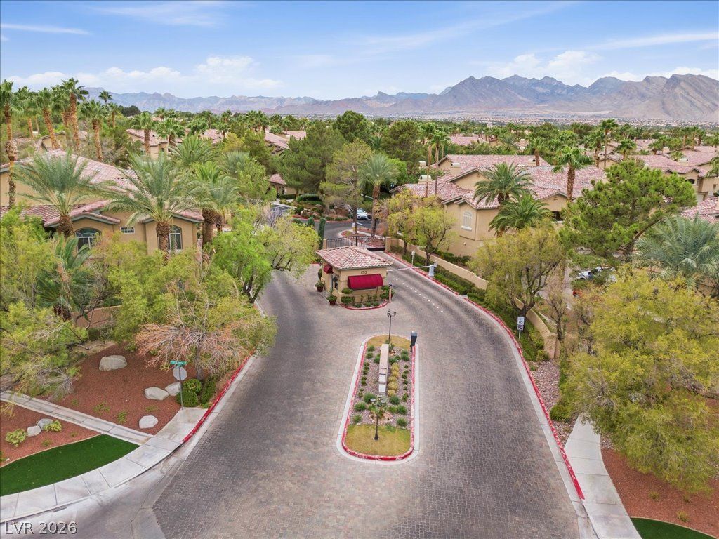 1708 Hills Of Red Drive 104, Las Vegas, NV 89128 — photo 2