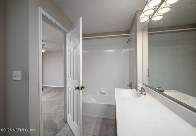 6700 BOWDEN Road 905, Jacksonville, FL 32216