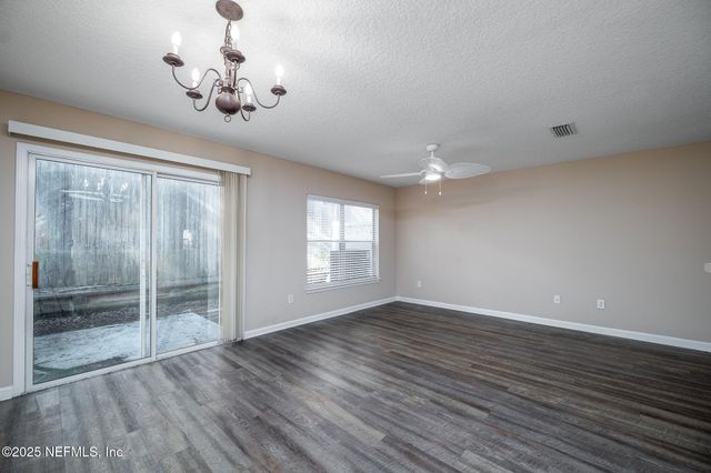 6700 BOWDEN Road 905, Jacksonville, FL 32216