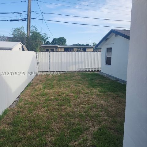 730 E 17th St, Hialeah, FL 33010