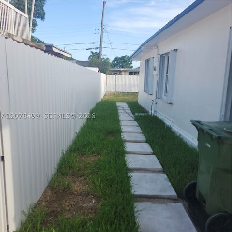 730 E 17th St, Hialeah, FL 33010