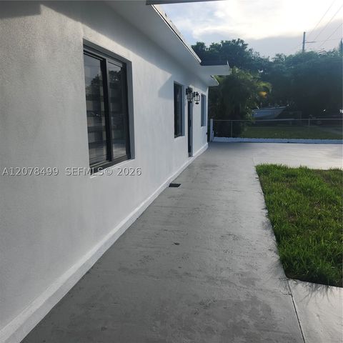 730 E 17th St, Hialeah, FL 33010