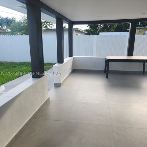 730 E 17th St, Hialeah, FL 33010