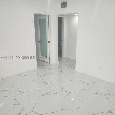 730 E 17th St, Hialeah, FL 33010