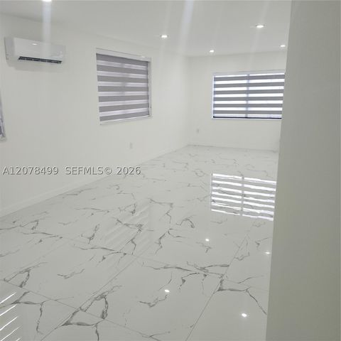 730 E 17th St, Hialeah, FL 33010