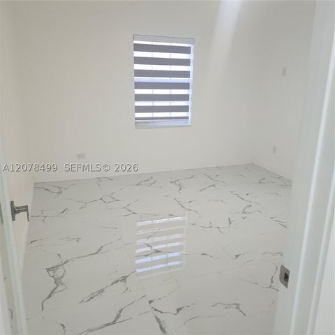 730 E 17th St, Hialeah, FL 33010