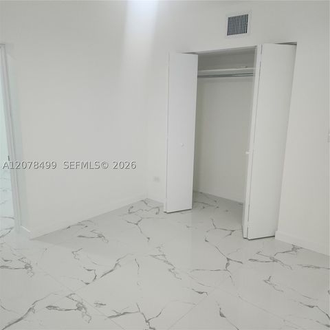 730 E 17th St, Hialeah, FL 33010