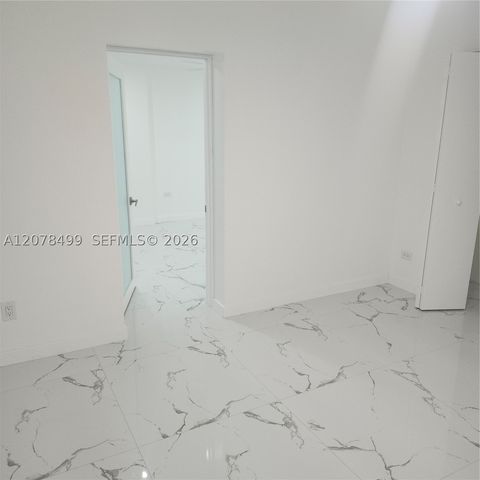 730 E 17th St, Hialeah, FL 33010