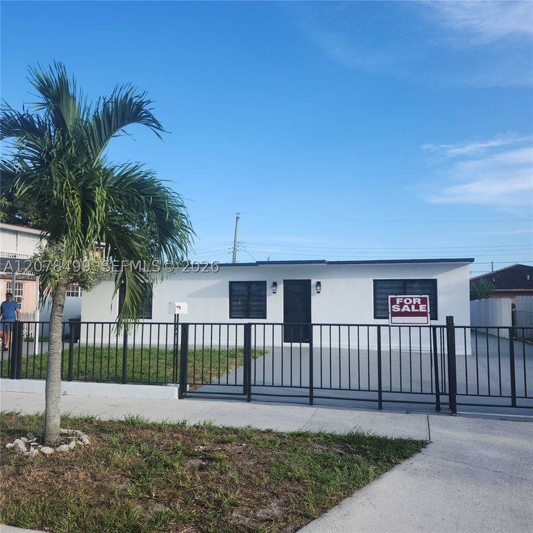 730 E 17th St, Hialeah, FL 33010