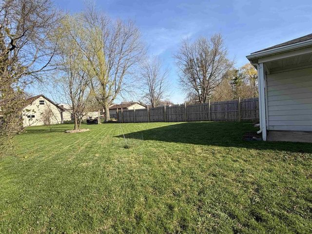 855 APPLETON STREET, Menasha, WI 54956