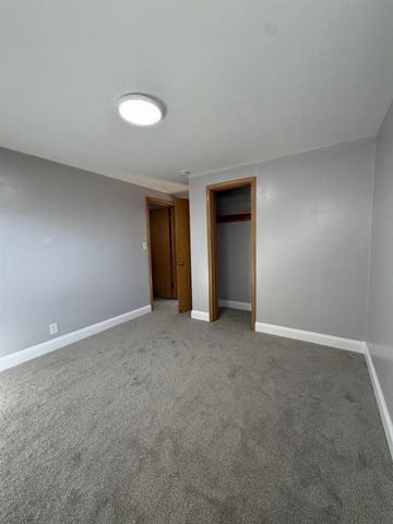 855 APPLETON STREET, Menasha, WI 54956