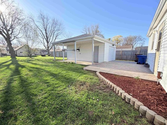 855 APPLETON STREET, Menasha, WI 54956