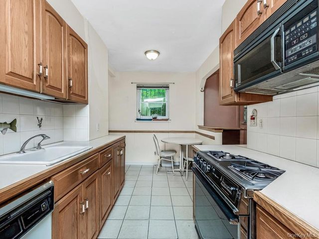 2358 Tiemann Avenue, Bronx, NY 10469
