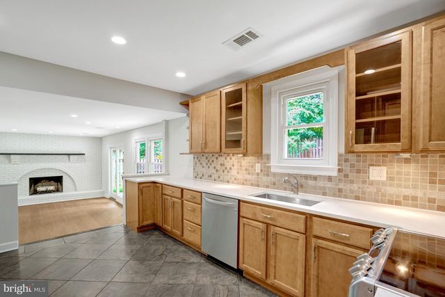 4334 STREAM BED WAY, Alexandria, VA 22306
