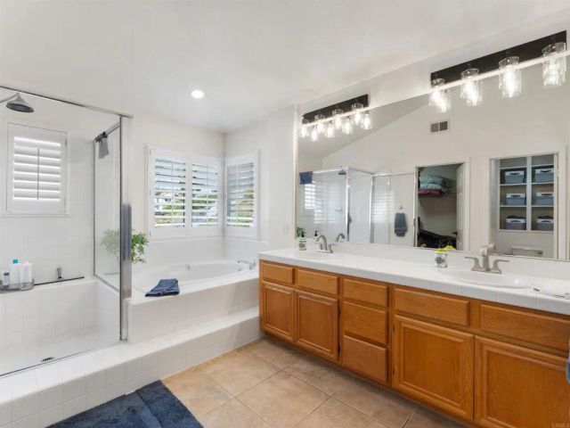 4907 Bella Collina Street, Oceanside, CA 92056