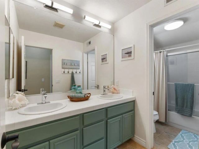 4907 Bella Collina Street, Oceanside, CA 92056