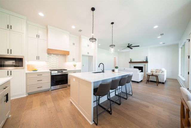 15113 Matterhorn Loop, Maumelle, AR 72113