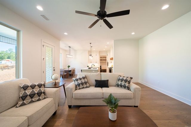 15113 Matterhorn Loop, Maumelle, AR 72113