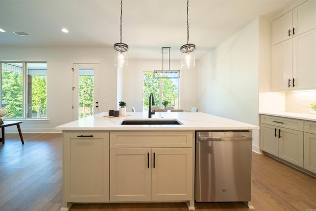 15113 Matterhorn Loop, Maumelle, AR 72113