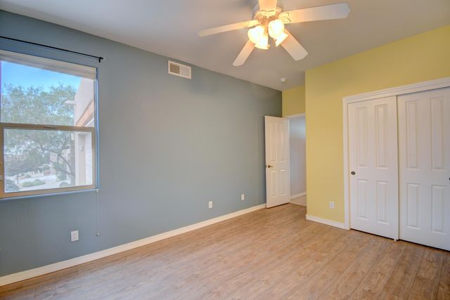 8927 DESERT FOX Way NE, Albuquerque, NM 87122