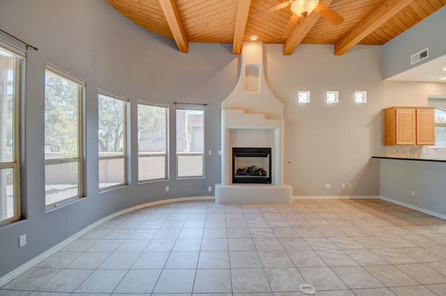 8927 DESERT FOX Way NE, Albuquerque, NM 87122