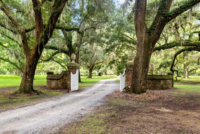 1185 Poco Sabo Lane, Green Pond, SC 29446