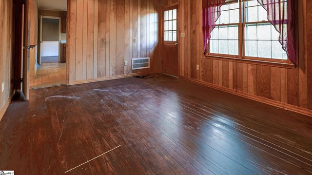 100 Earline Drive, Taylors, SC 29687