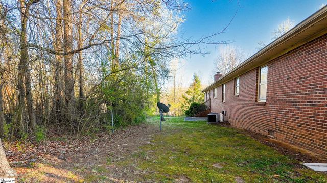 100 Earline Drive, Taylors, SC 29687